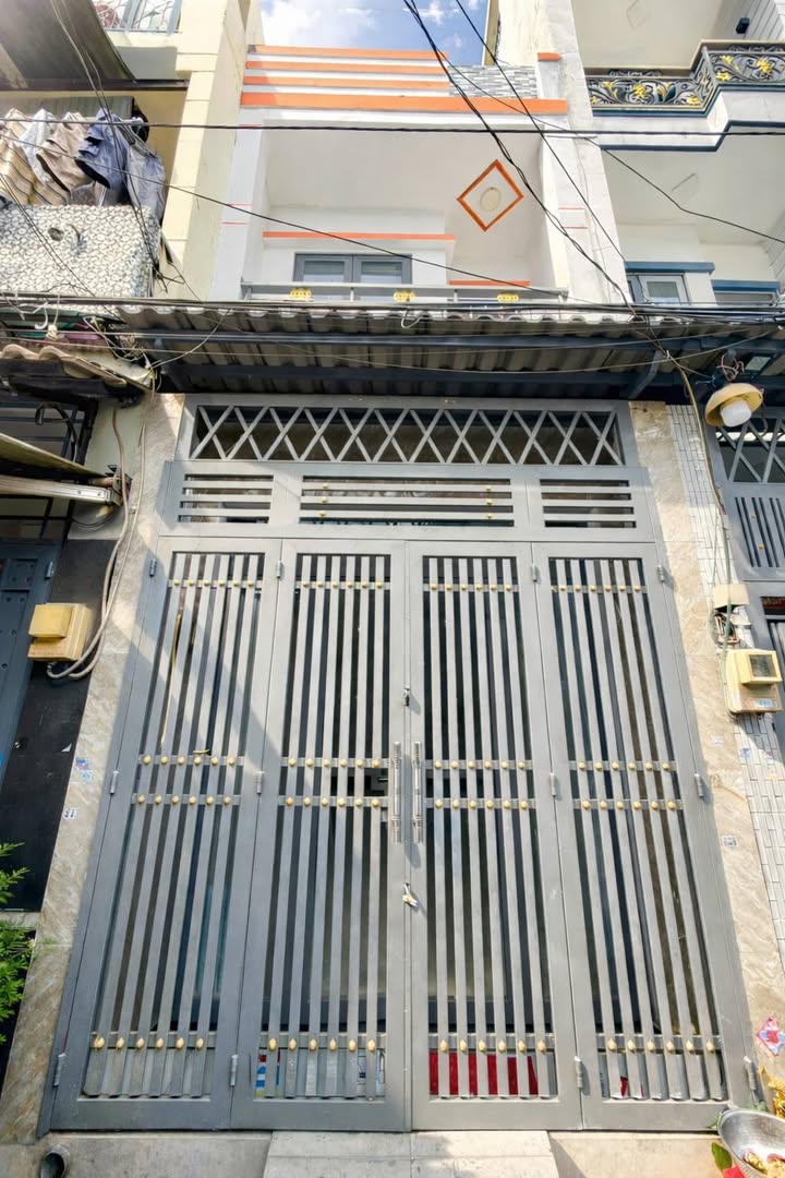 Nhà 30m² Phường Bình Hưng Hoà A, Bình Tân - 3.55 Tỷ, 2PN, Sẵn Ở