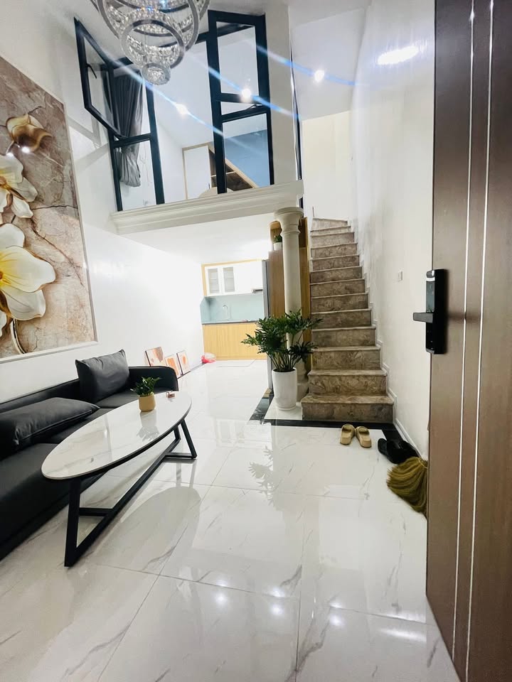 Nhà riêng Tân Mai, Hoàng Mai 30m² - Full nội thất, sẵn sàng dọn vào ở!