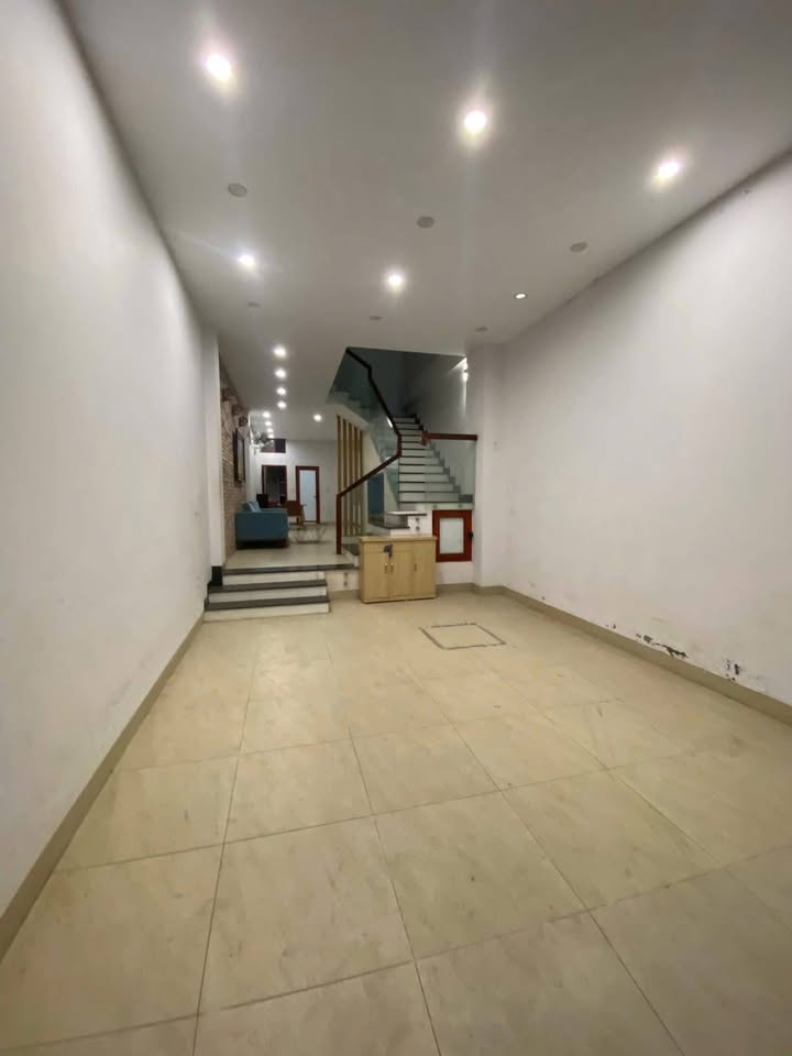 Cho thuê nhà 4 tầng 70m² Đại Mỗ, Nam Từ Liêm - Full nội thất, gara ô tô