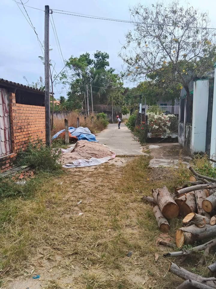 Nhà cấp 4 hẻm Ngô Quyền, Lagi 252m² - Sổ hồng riêng, ô tô vào nhà