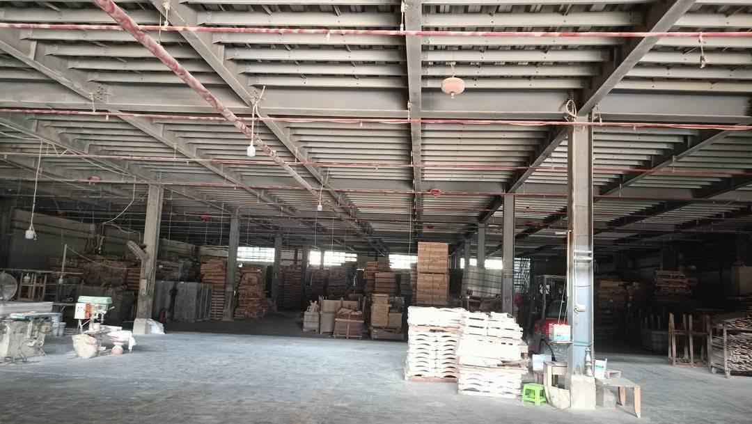Kho/Xưởng Mặt tiền QL13 Lái Thiêu 3600m² - Container thoải