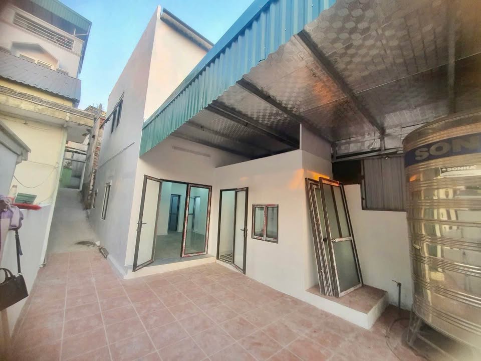 Nhà riêng Hạ Long 72m² - Vị trí đẹp, đối diện chợ Loong Toong!