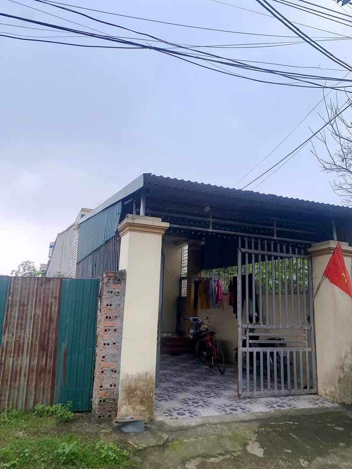 Bán nhà cấp 4 Vân Phú Việt Trì 195m² giá 2.4 tỷ - Sẵn sàng ở ngay!