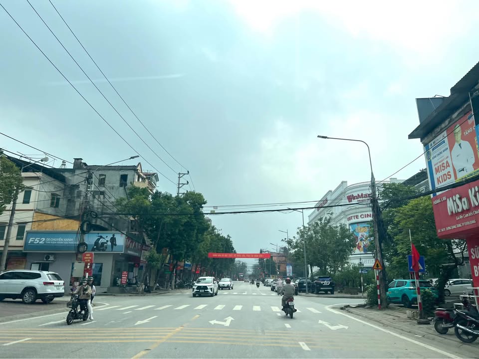 Nhà Phố Phan Thiết 144m² - Vị trí đắc địa, mặt tiền kinh doanh 8m!