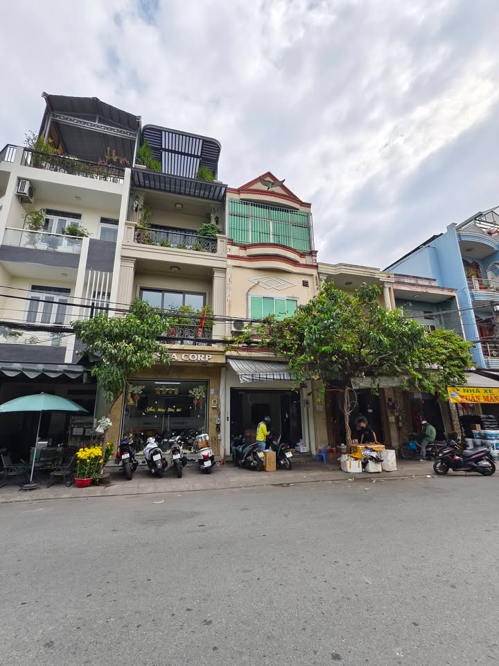 Nhà Phố Bạch Đằng, Tân Bình 16 tỷ - Mặt tiền kinh doanh đắc địa!