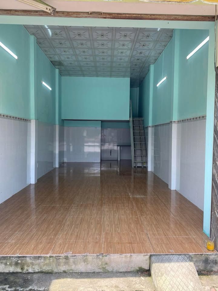 Cho thuê mặt bằng kinh doanh + ở lại đường Đặng Thúc Vịnh, Hóc Môn - Giá chỉ từ 4 triệu/tháng