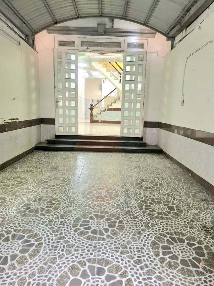 Nhà Mặt Tiền Q12 - 80m² - 3PN Kinh Doanh Ngay - 10 Triệu/Tháng