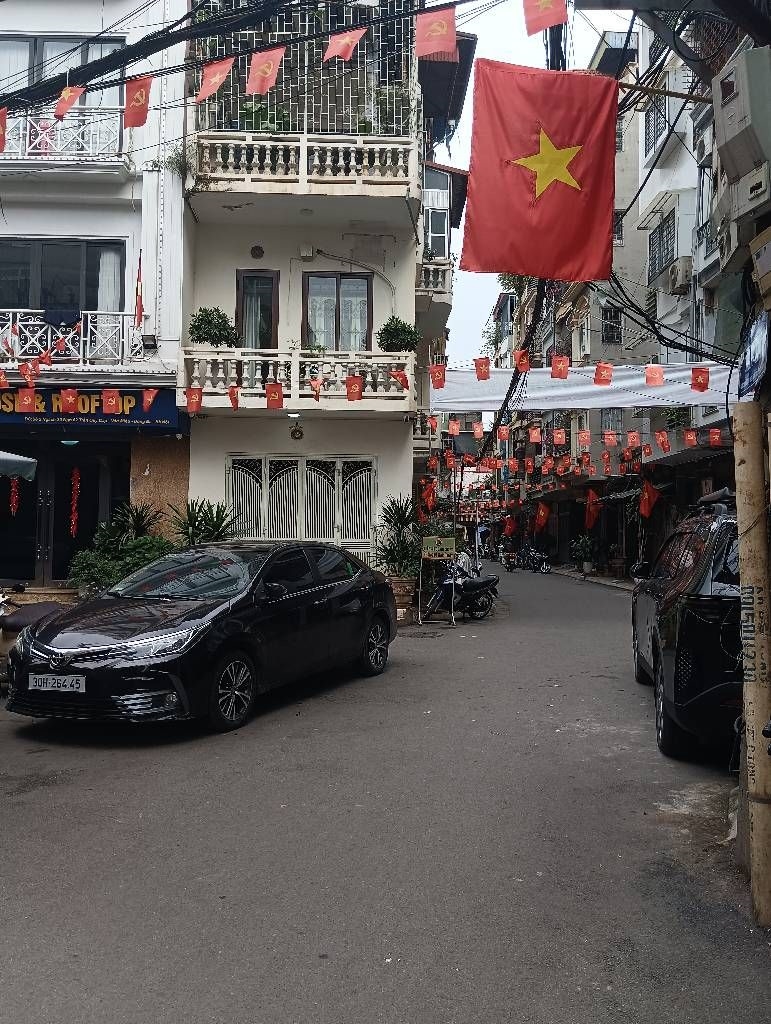 Nhà Ngõ Oto Văn Cao Ba Đình 48m² 3 Tầng - Sổ Đỏ Chính Chủ