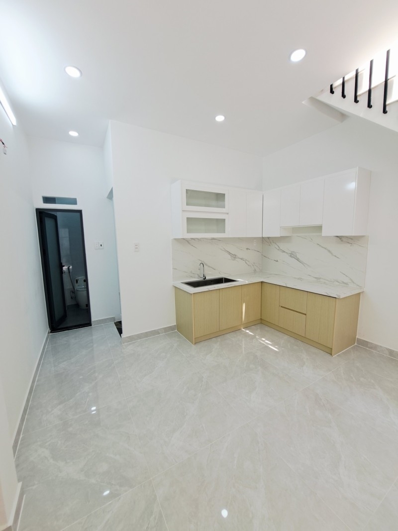 Nhà Hẻm Xe Hơi 40m² Bình Tân - 3PN, Sổ Hồng Riêng, Giá 5.05 Tỷ