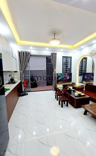 Nhà Mặt Phố Giáp Bát 70m² x 6T, Kinh Doanh Đỉnh Cao, Giá 22.5 Tỷ