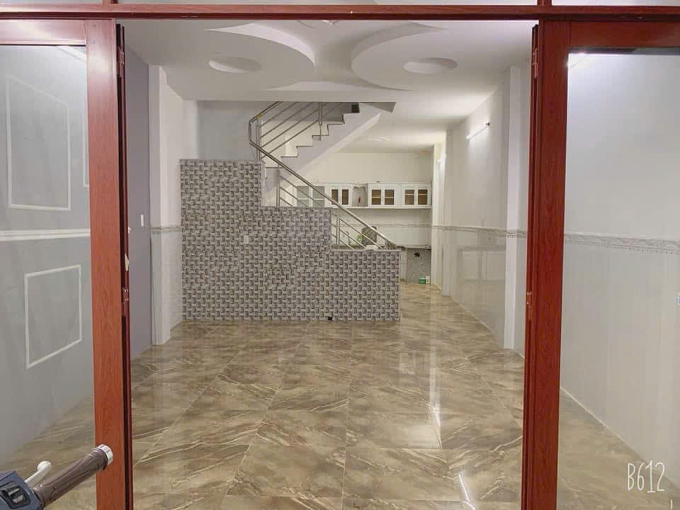 Nhà Lê Văn Huân, Tân Bình - 60m², 5.5 tỷ, Giá Ngộp Bank, Dòng Tiền 10 Triệu/Tháng