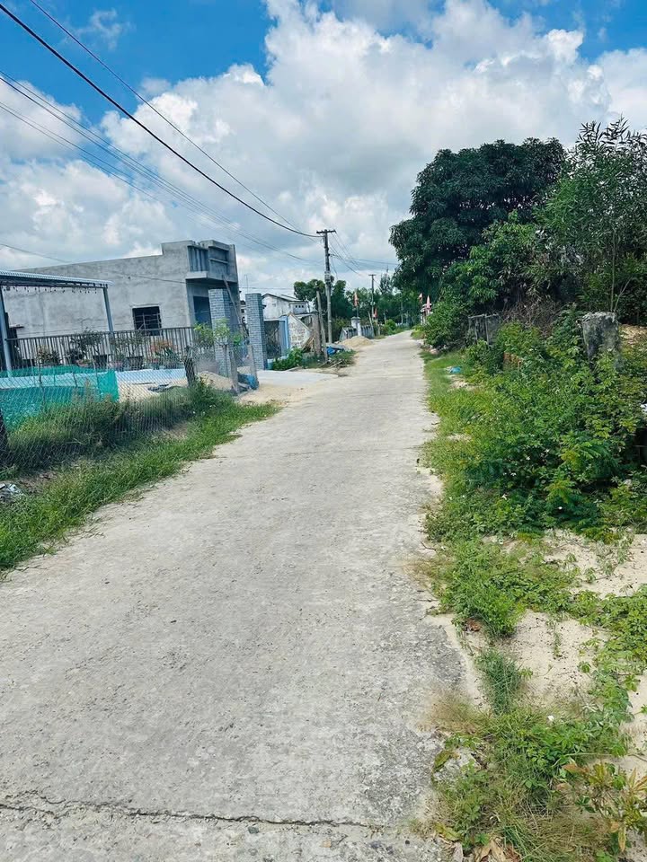 Đất Nền Sổ Đỏ Tam Tiến - Quảng Nam: 180m² Giá 3 Tỷ, Cơ Hội Đầu Tư Sinh Lời