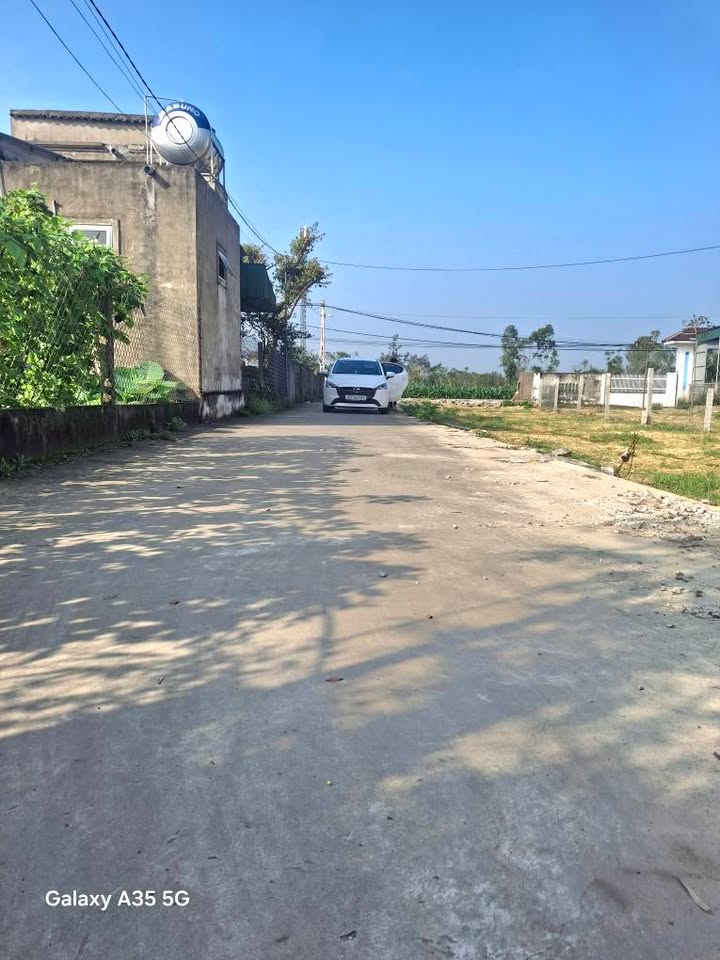 Đất nền Nghi Lộc 100m² - Lô Góc 2 Mặt Tiền, Sẵn Sổ Hồng