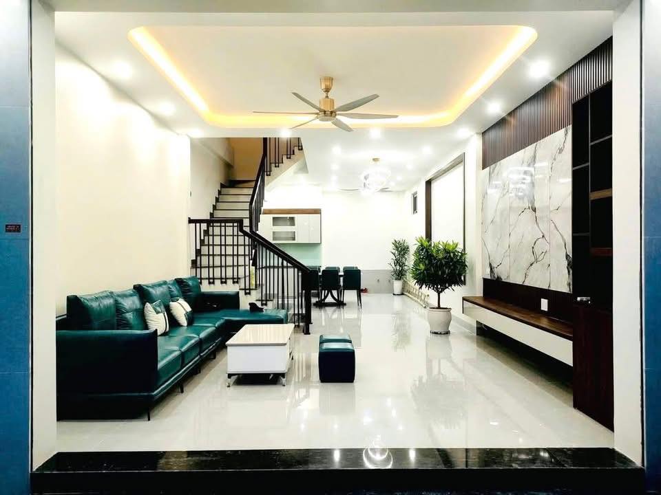 Nhà riêng Đông Hương 63m² - Ô tô đỗ cửa, sổ hồng sẵn!