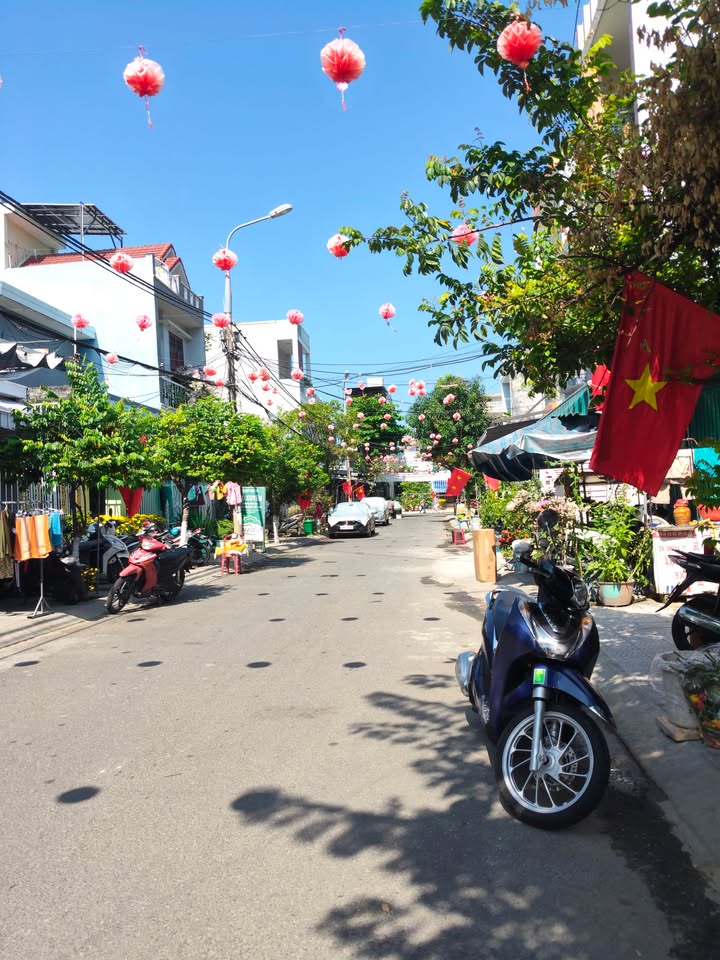 Nhà Mặt Tiền 2 Tầng Sơn Trà 81m² - Kinh Doanh/Ở Ngay - 8 Tỷ