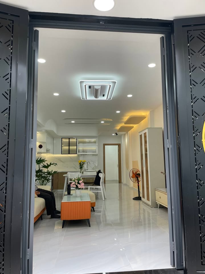 Nhà HXH Lê Đình Cẩn Bình Tân 48m² - 3PN Đúc 2 Tầng Giá 4.95 Tỷ