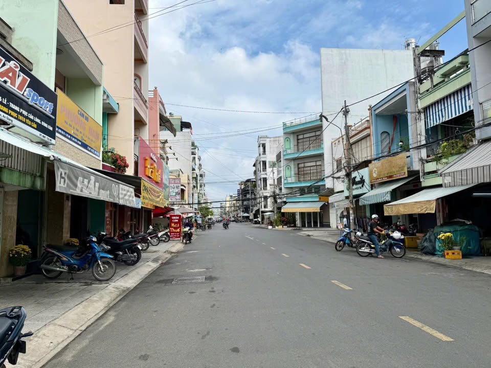 Nhà Riêng 3 Tầng Đường Lương Văn Cù, Long Xuyên 80m² - Sẵn sàng ở ngay!