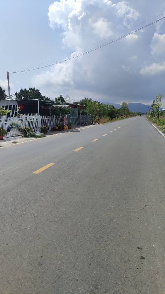 Mặt Tiền Hà Tiên 86m² - Giá Tốt Gần Chợ, Trường & Cổng Trời