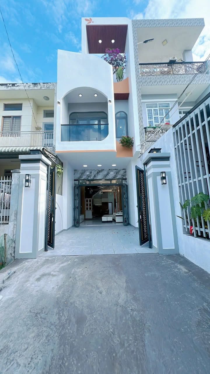 Nhà Phố 4.8 Tỷ Ngay Chợ Gò Đen, Long An - Sổ Hồng Riêng, 108m²