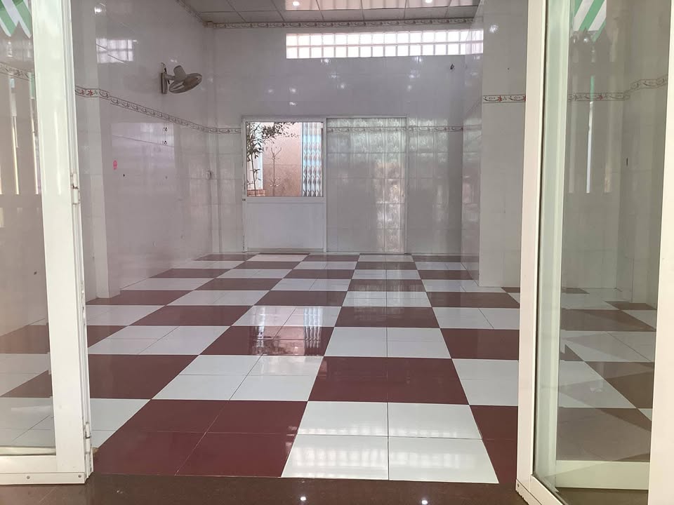 Mặt bằng kinh doanh Nguyễn Việt Dũng 45.5m² - Mặt tiền kinh doanh hiệu quả!