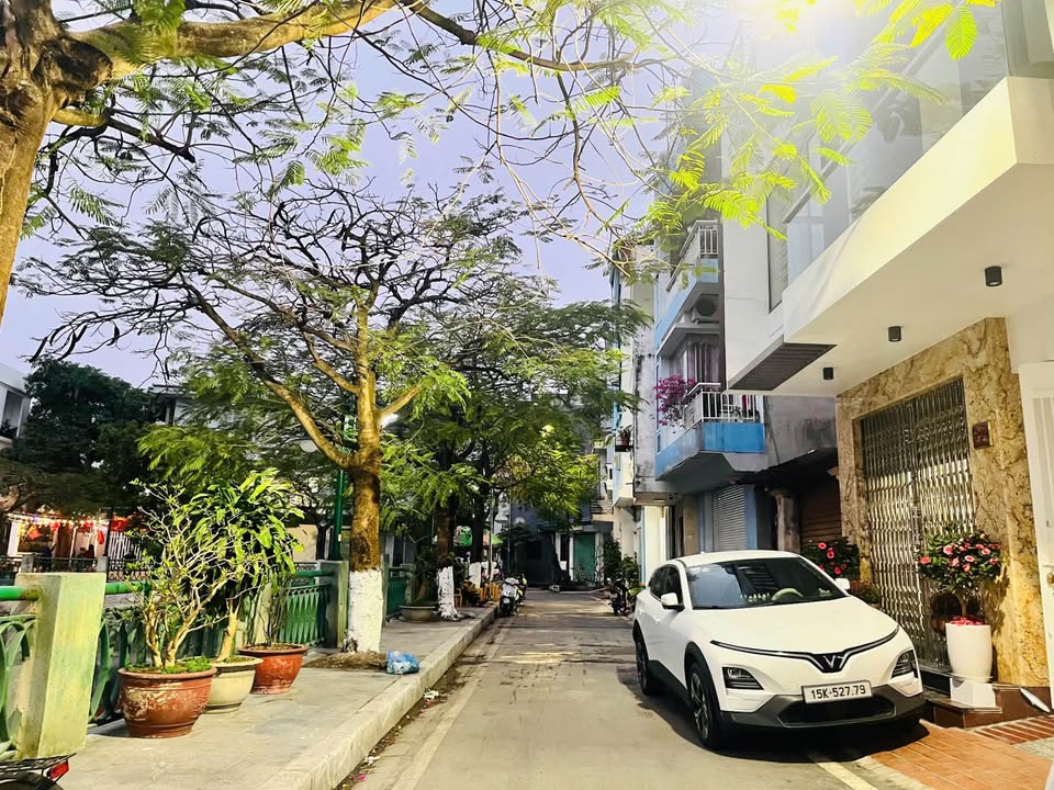 Nhà Mặt Hồ Thượng Lý 59.5m² - 2 Mặt Tiền, Ô Tô Vào Nhà