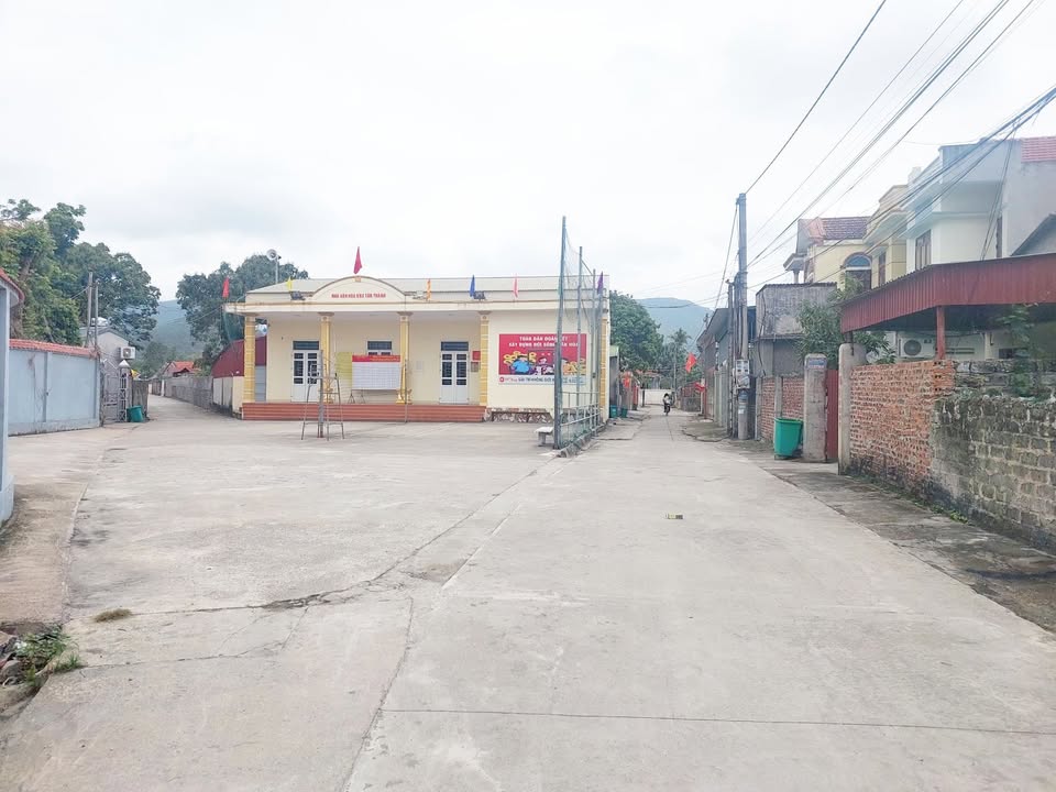 Bán đất nền 209m² TX Quảng Yên - Sổ đỏ chính chủ, ô tô vào tận đất