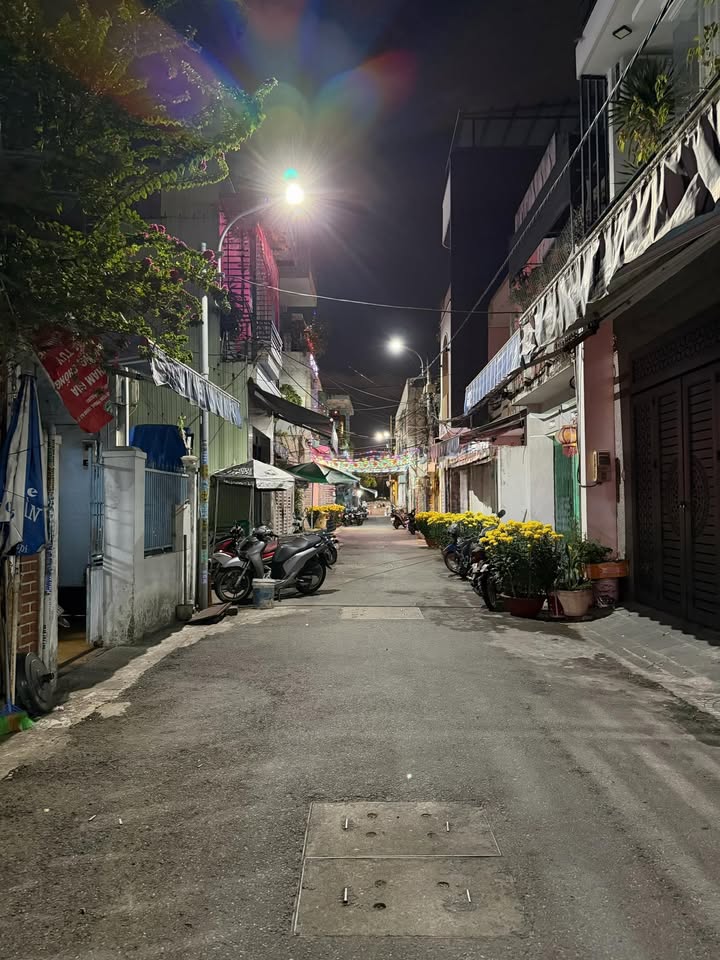 Nhà Nguyễn Văn Thoại, Sơn Trà 230m² - Vị trí đẹp, Sổ hồng sẵn