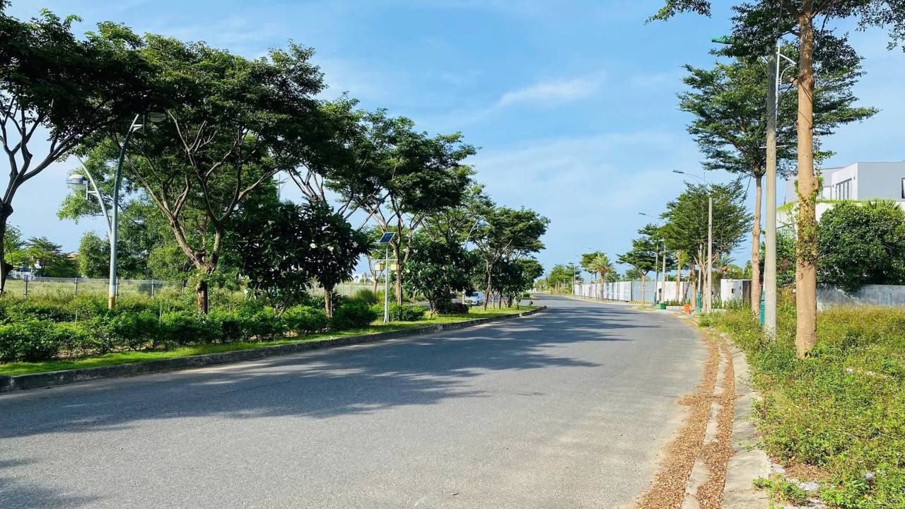 Đất nền Mặt tiền Đào Duy Tùng Ngũ Hành Sơn 375m² - Sổ đỏ vuông vức