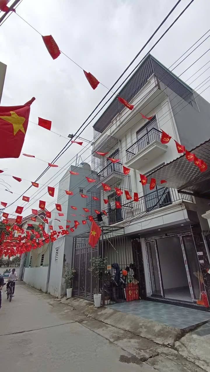 Nhà Mặt Đường Ô Tô Tránh Đại Thành 200m² - Giá 5.8 Tỷ