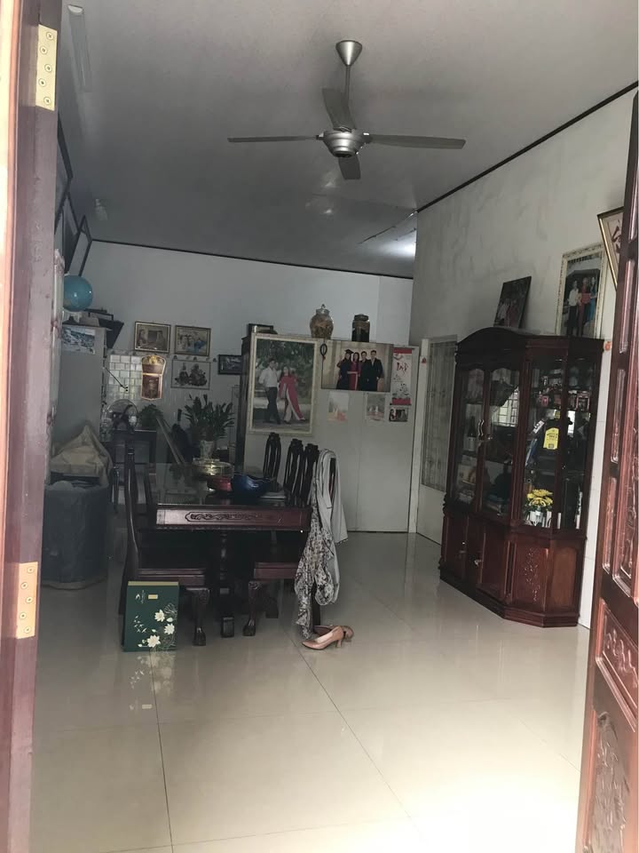 Nhà Phường Phước Long B, TP.HCM - 700m² Sổ Hồng Riêng, Tặng Toàn Bộ Nội Thất