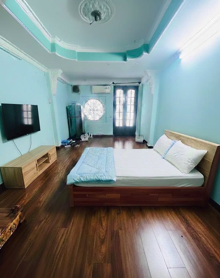 Nhà 4 Tầng Trần Quang Diệu, Q3 - 66m², 2 Mặt Hẻm, Giá 9.5 Tỷ