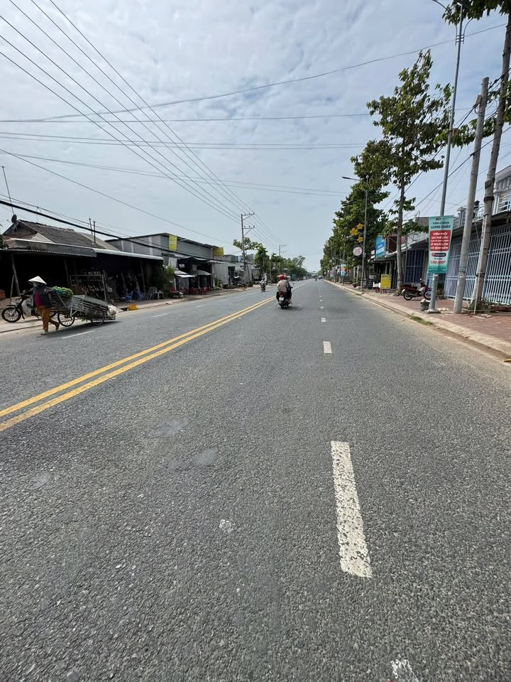 Bán Nền Mặt Tiền Nguyễn Tri Phương, Tân Châu - 400m², 9.6 Tỷ