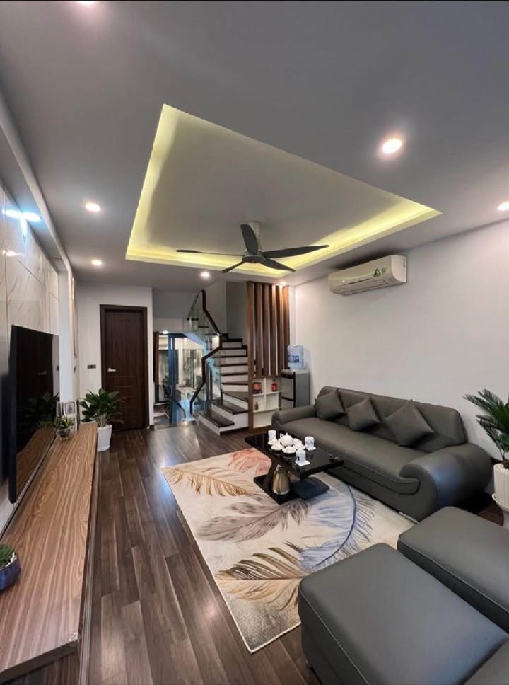 Nhà riêng Việt Hưng 48m² giá 15 tỷ - Full nội thất, ở ngay!