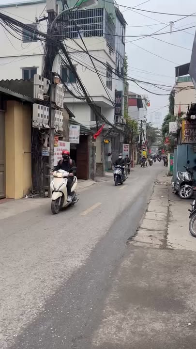 Mặt bằng kinh doanh 145 Quang Tiến, Tây Mỗ 110m² - Mặt tiền đắc địa!