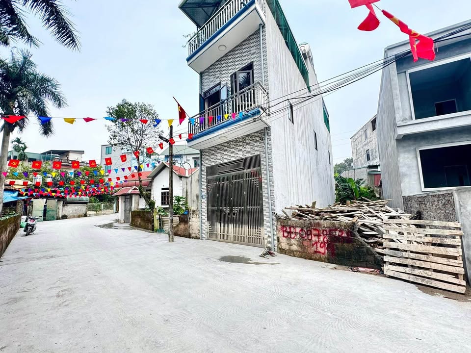 Bán đất 76m² Xuân Thủy, Chương Mỹ - Sổ đỏ sẵn, giá đầu tư 2 tỷ