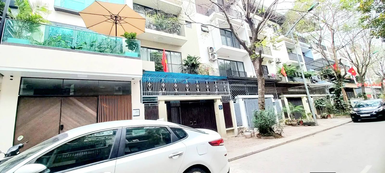 Bán Nhà Liền Kề Xuân Phương 63m² Full Nội Thất - Giá 17 Tỷ