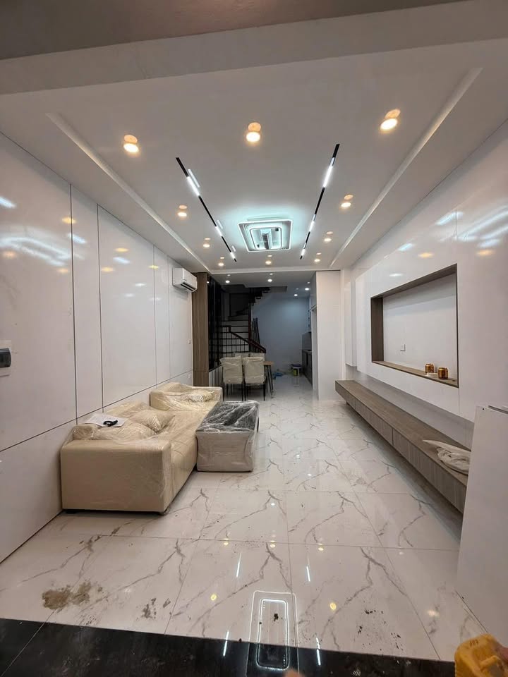 Nhà riêng Hoàng Hoa Thám Ba Đình 36m² - Sẵn sàng ở ngay!