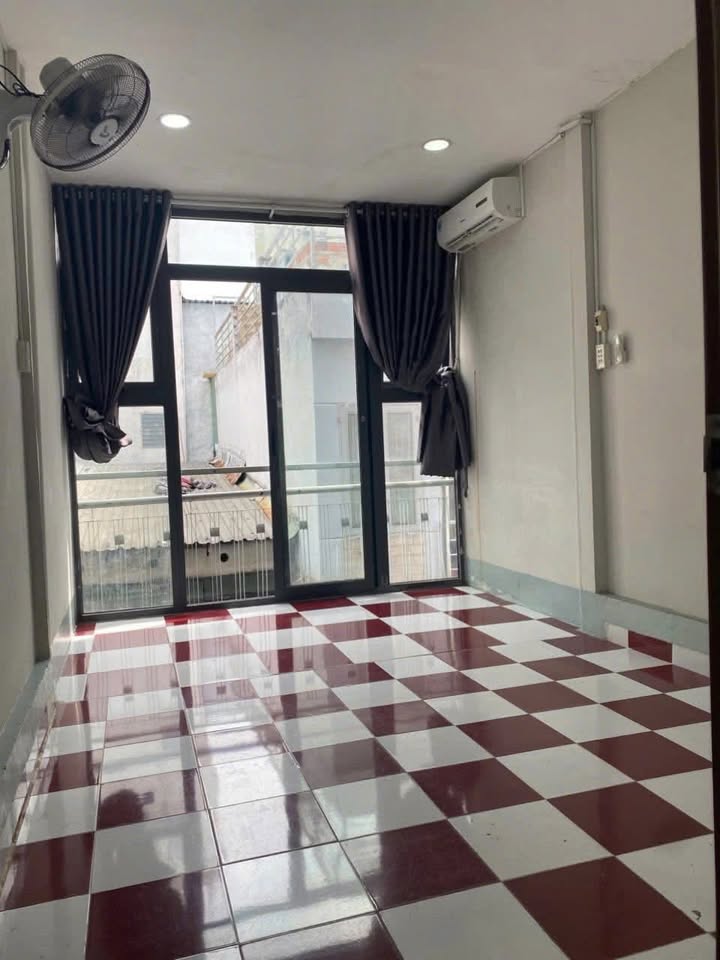 Nhà Cho Thuê Quận 5 - Đường Cao Đạt, 4 Tầng, 3PN, 13.5 Triệu/Tháng