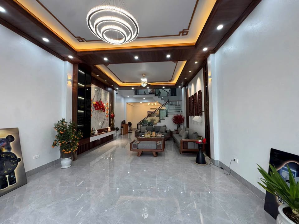 Nhà Phố Nguyễn Tất Thành, Yên Bái 4.x Tỷ - Mặt Tiền Kinh Doanh Vàng!