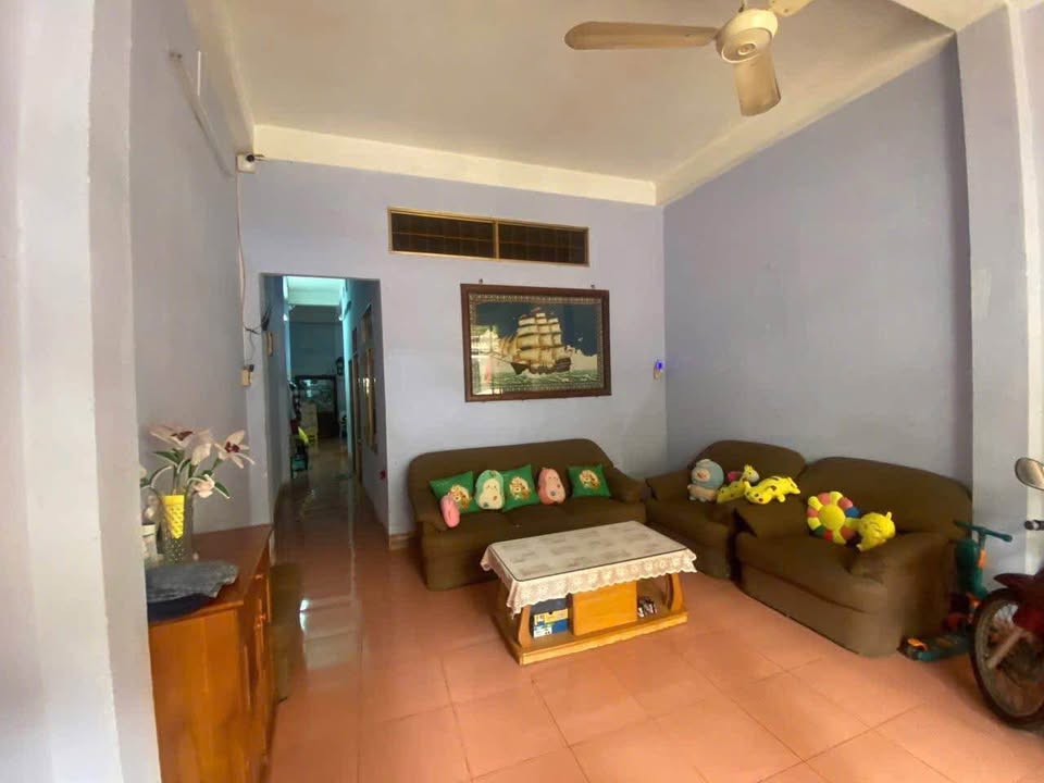 Nhà Mặt Tiền Lê Thánh Tôn, Tuy Hòa - 74m², 3PN, Kinh Doanh Đỉnh Cao