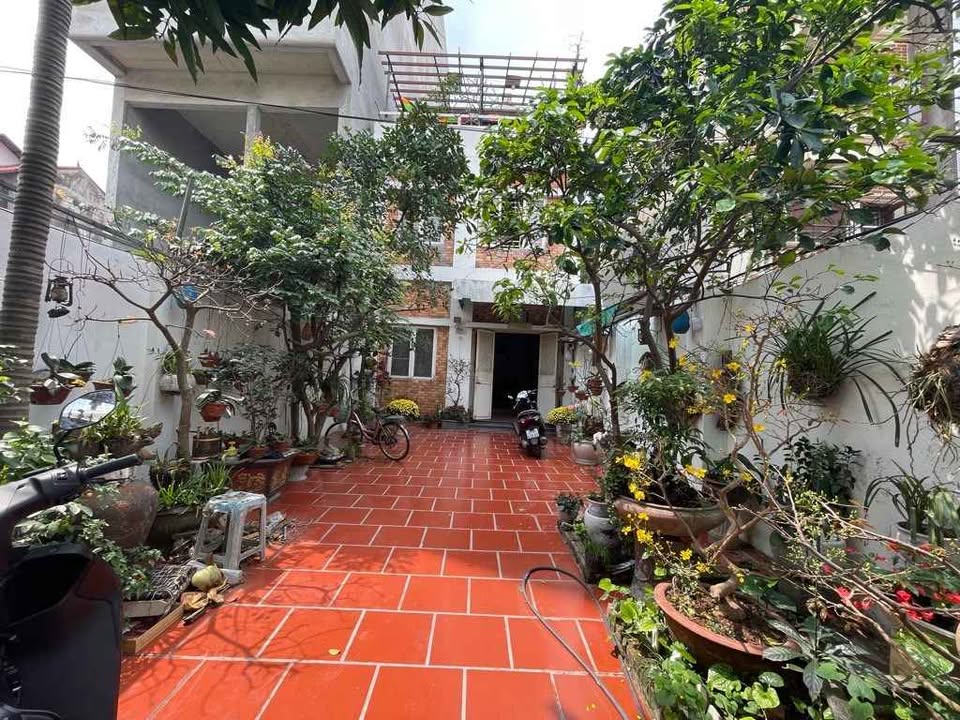 Bán Nhà Phố Long Biên 197m² - Mặt Tiền 6.6m - Sát Himlam, Sẵn Sàng Kinh Doanh