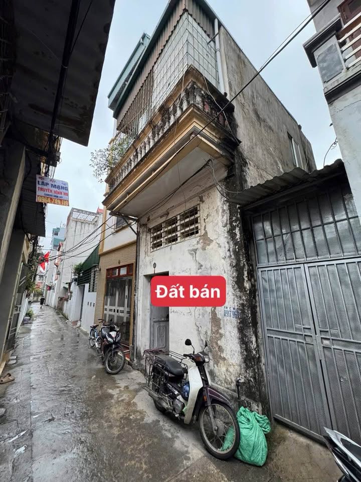 Bán Nhà Thạch Bàn Long Biên 23m² Tặng Nhà 2 Tầng - Ô tô vào sát