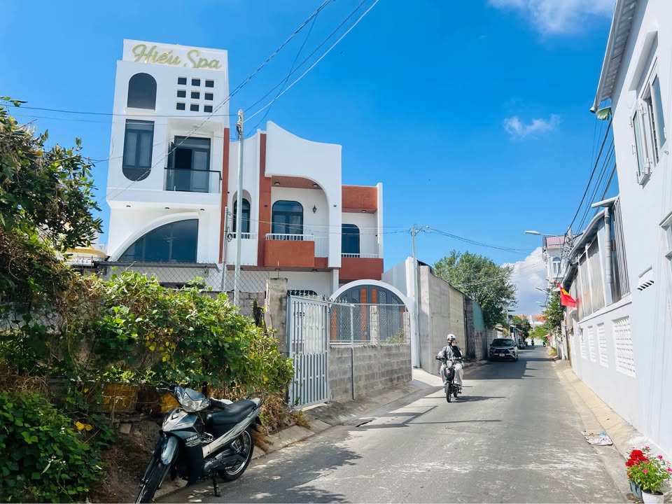 Biệt thự Mini Phan Thiết 228m² - 4.8 Tỷ - Sẵn Sàng Ở Ngay