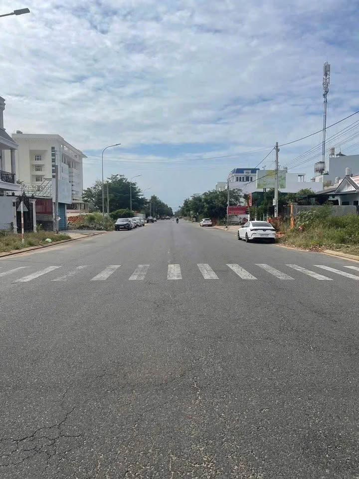 Đất Vàng Mặt Tiền Võ Văn Kiệt - Phan Thiết 249m² Hướng Bắc