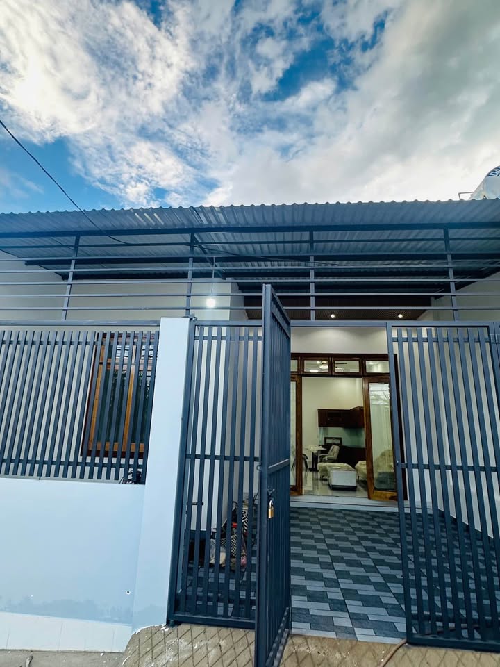 Nhà 3PN Y Moan 140m² - Sổ Đỏ Sẵn Sàng, Tặng Full Nội Thất Giá 2.79 Tỷ