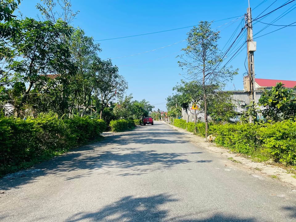 Bán Đất Thị Trấn Cẩm Xuyên, Hà Tĩnh - 196m² - Giá 1.6 Tỷ - Đường 8m