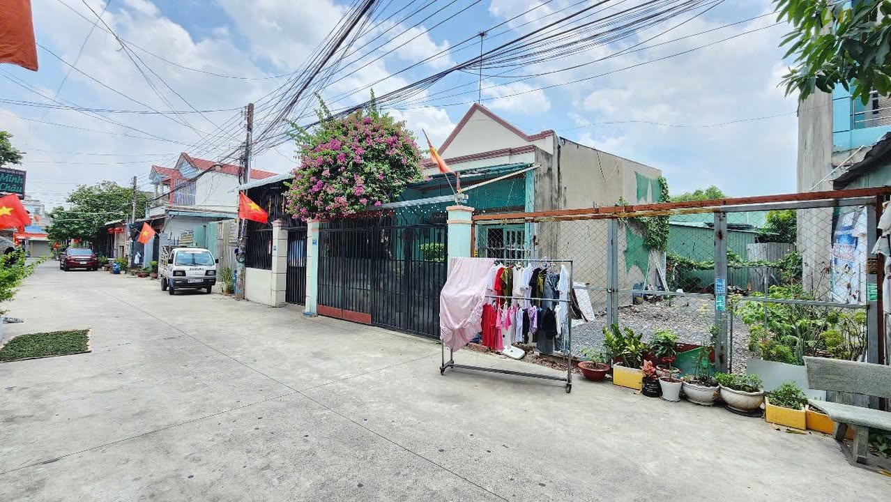 Bán Đất Dĩ An 97.6m² Gần Ngã 4 Chiêu Liêu - Sổ Hồng Riêng