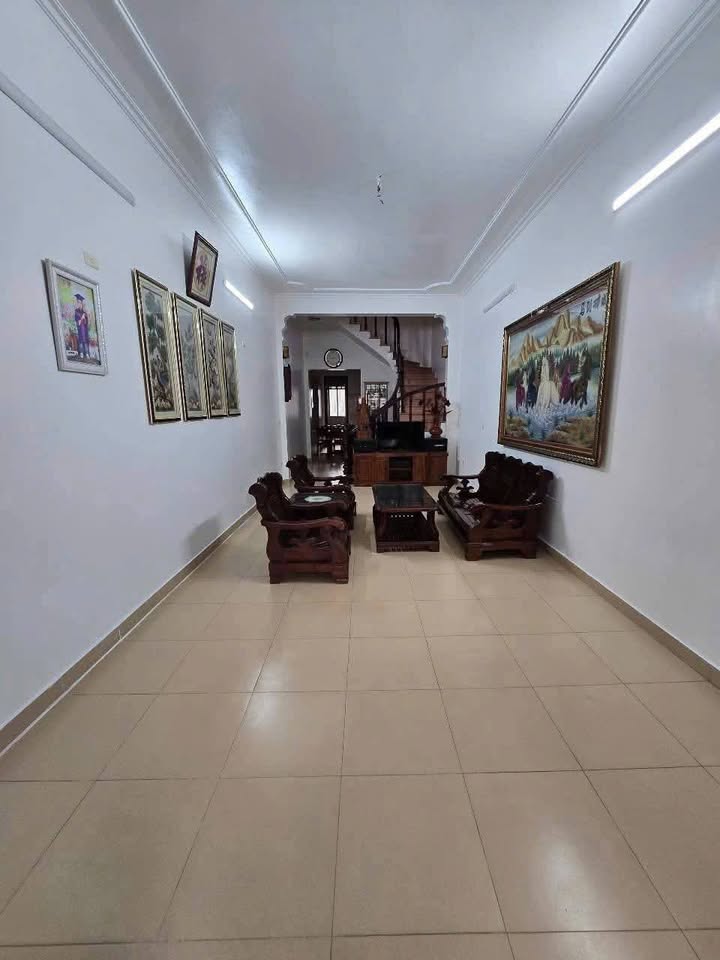 Cho thuê nhà 3 tầng mặt phố Đông Nam Cường, Hải Dương - Giá 8 triệu/tháng