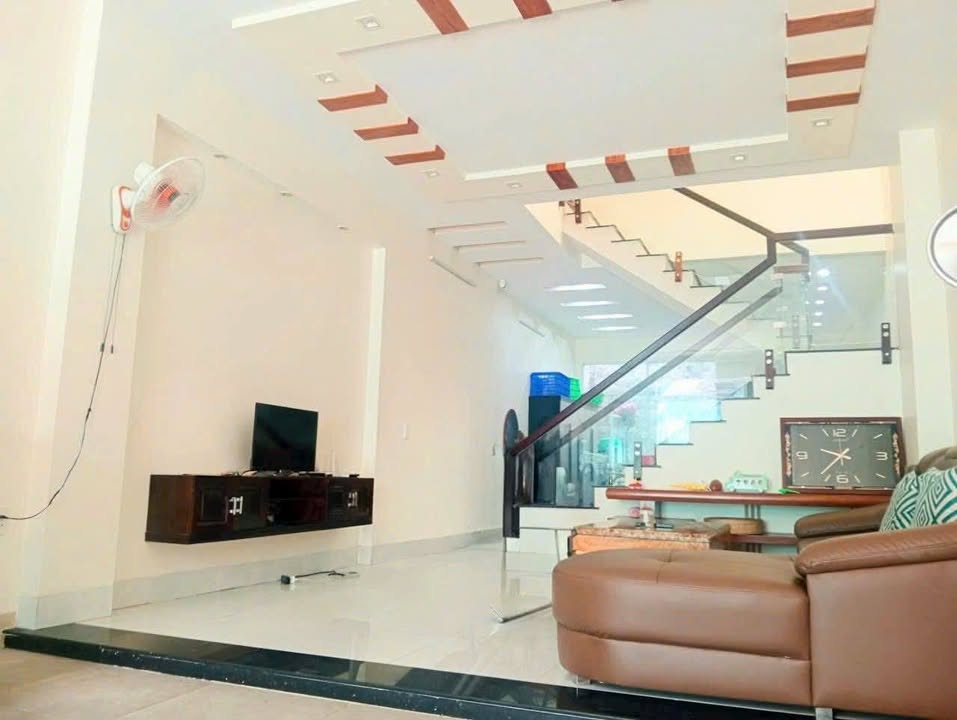 Nhà nguyên căn Vũng Tàu 85m² giá 11 triệu - Ô tô vào tận nhà