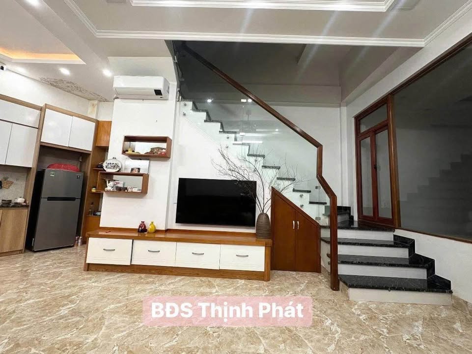 Nhà 3 Tầng Mới Đẹp, Full Nội Thất Gần Nhà Thi Đấu Hà Giang - 88m²